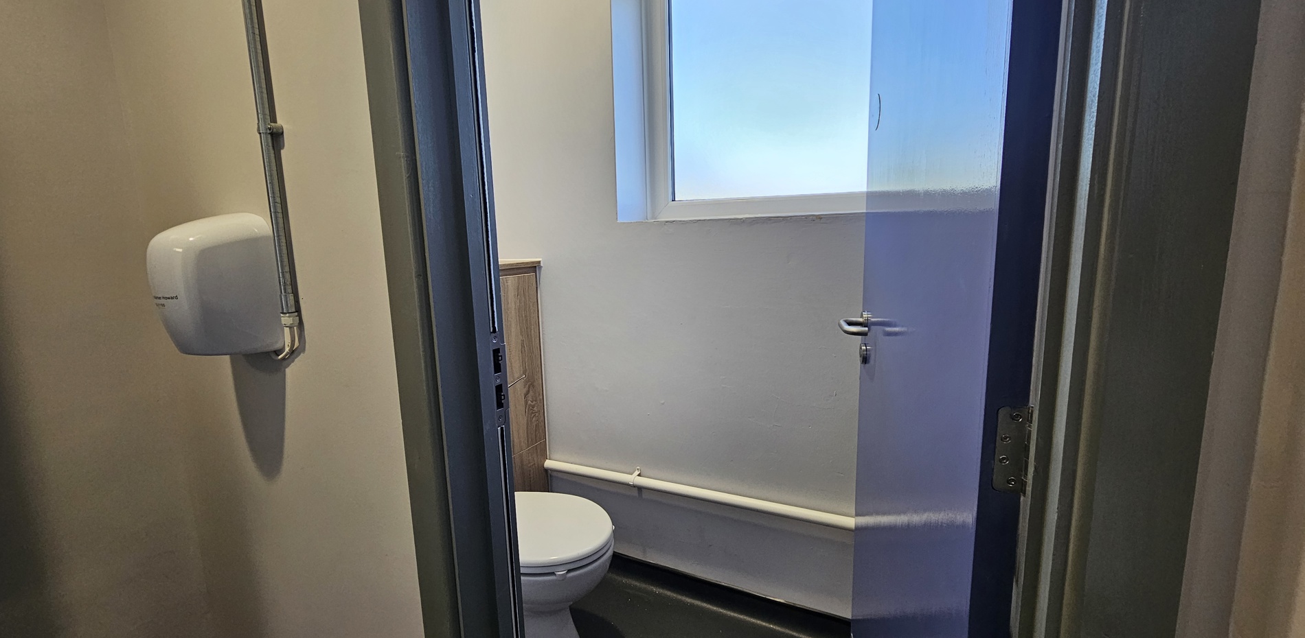 Ruskin Drive WC 7